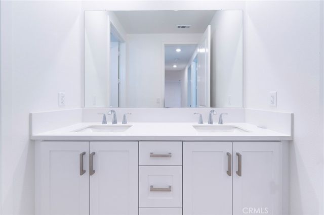 207 Abacus, Irvine, CA 92618