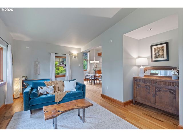 1273 11TH St, West Linn, OR 97068