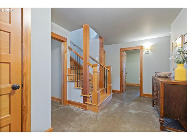 1273 11TH St, West Linn, OR 97068
