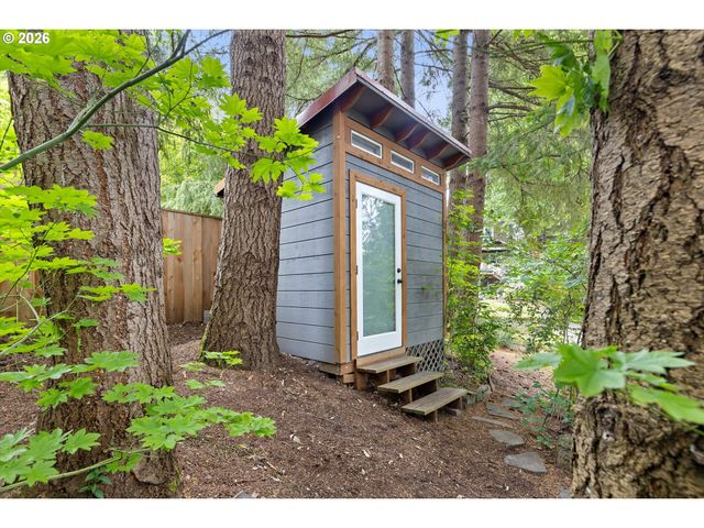 1273 11TH St, West Linn, OR 97068
