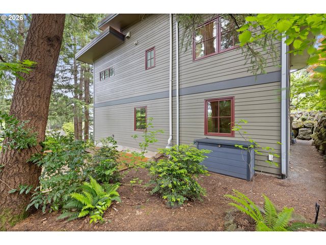 1273 11TH St, West Linn, OR 97068