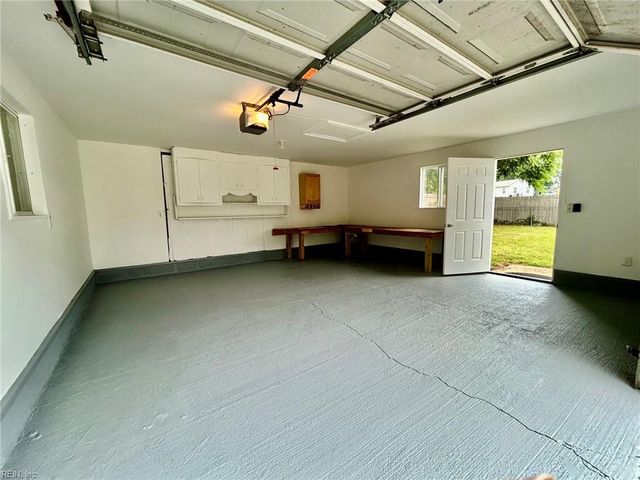 1382 Hammond CT, Norfolk, VA 23503