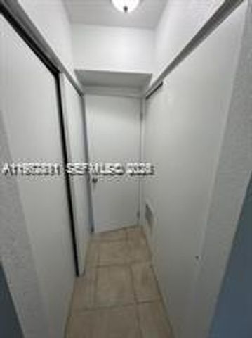 4853 NW 9th Dr 4853, Plantation, FL 33317