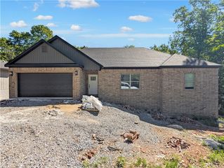 284 Stoneykirk Drive, Bella Vista, AR 72715