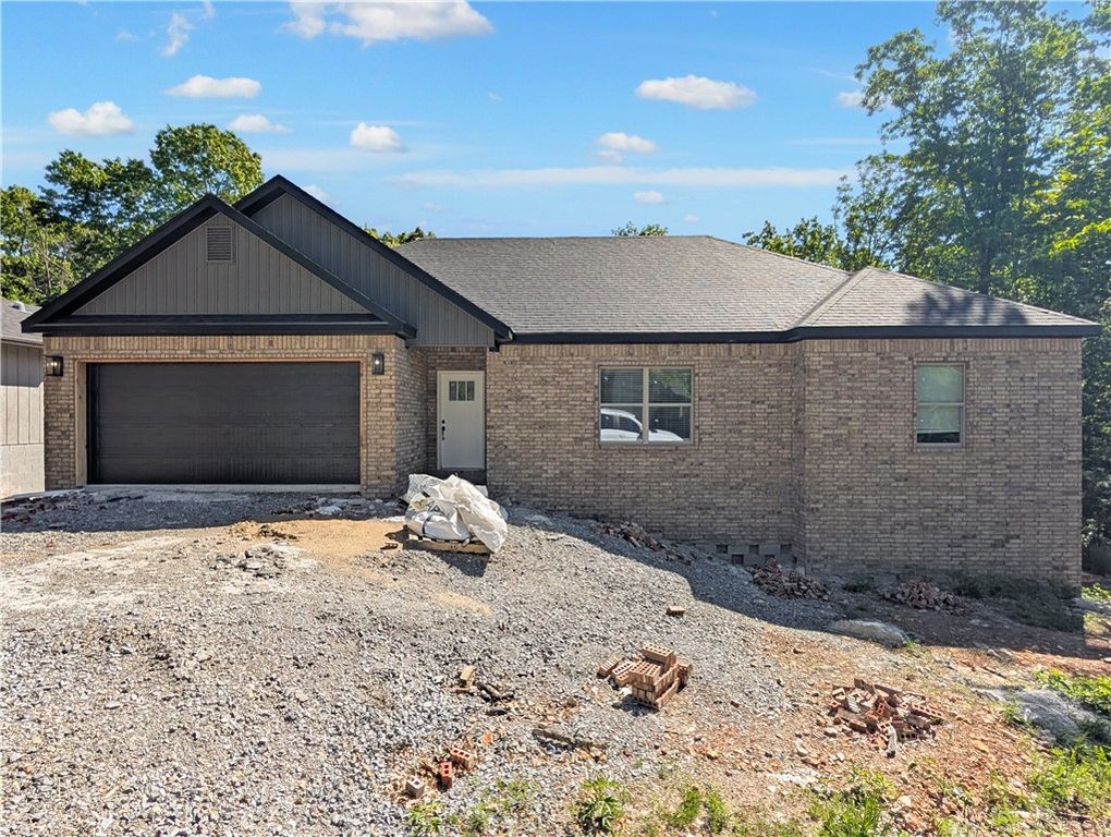 284 Stoneykirk Drive, Bella Vista, AR 72715