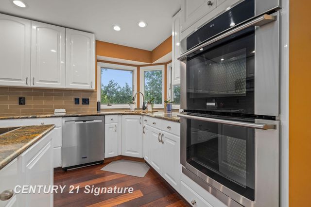 5790 Dunrovin Drive, Saginaw Twp, MI 48638