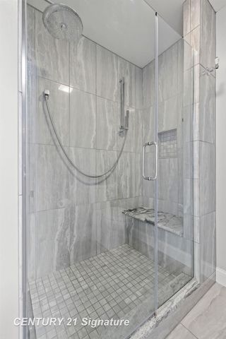 5790 Dunrovin Drive, Saginaw Twp, MI 48638