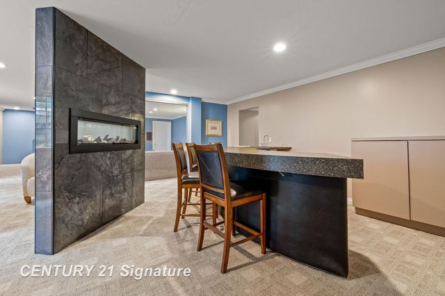 5790 Dunrovin Drive, Saginaw Twp, MI 48638
