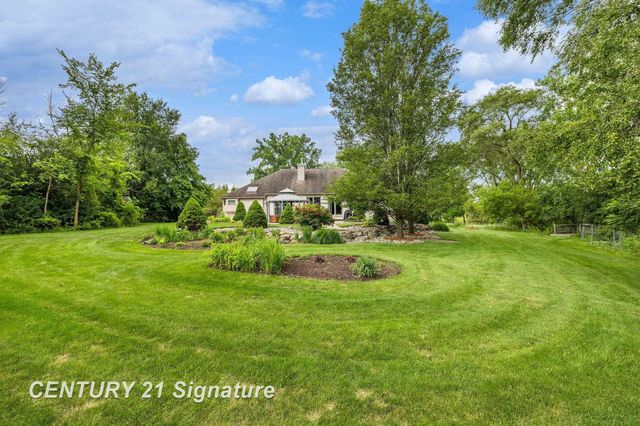 5790 Dunrovin Drive, Saginaw Twp, MI 48638