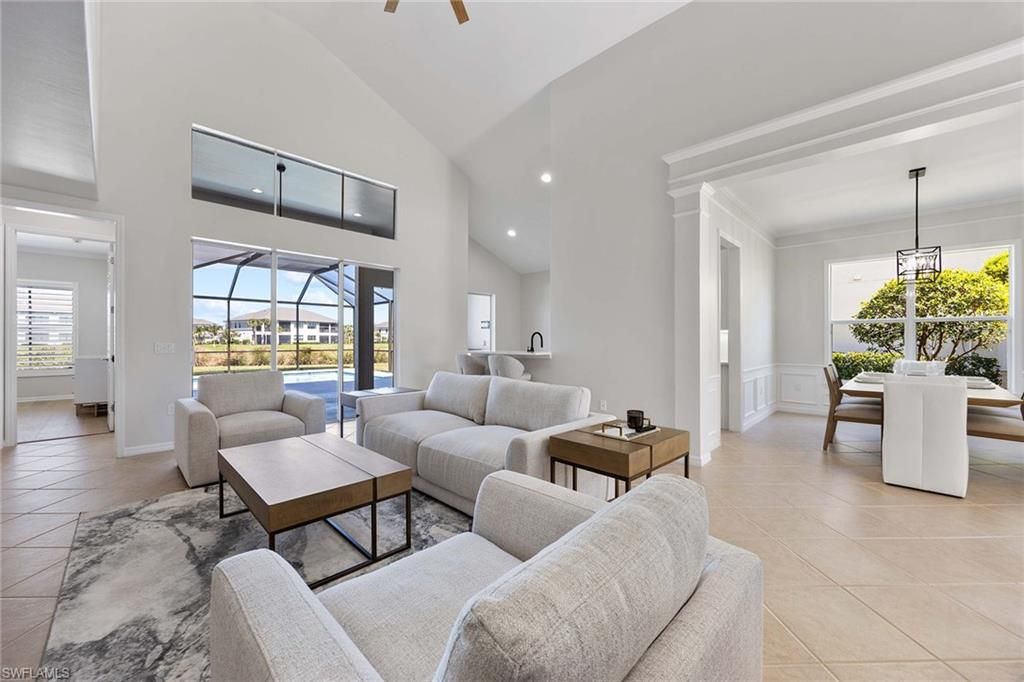 11845 Bramble CT, Naples, FL 34120