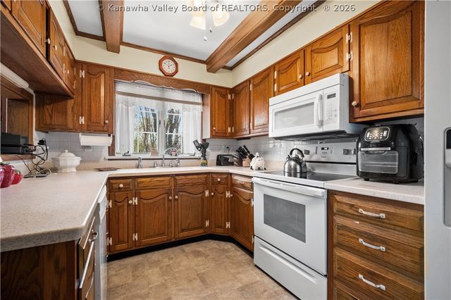 5447 Longview Drive, Cross Lanes, WV 25313