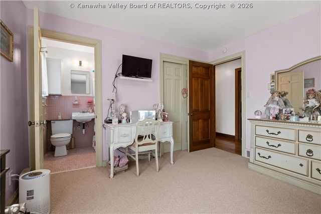 5447 Longview Drive, Cross Lanes, WV 25313