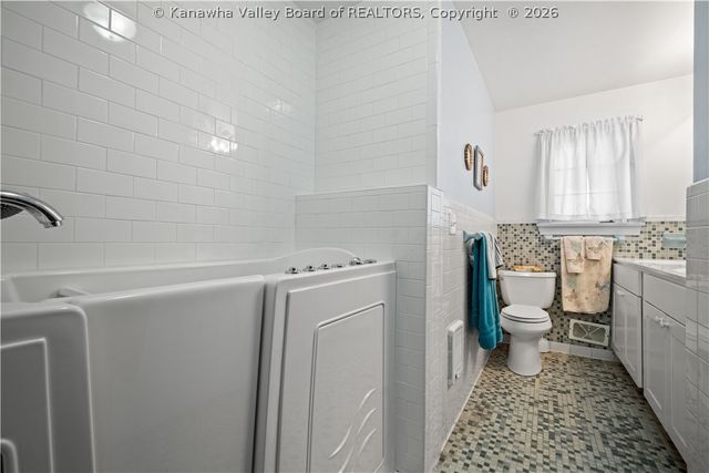 5447 Longview Drive, Cross Lanes, WV 25313