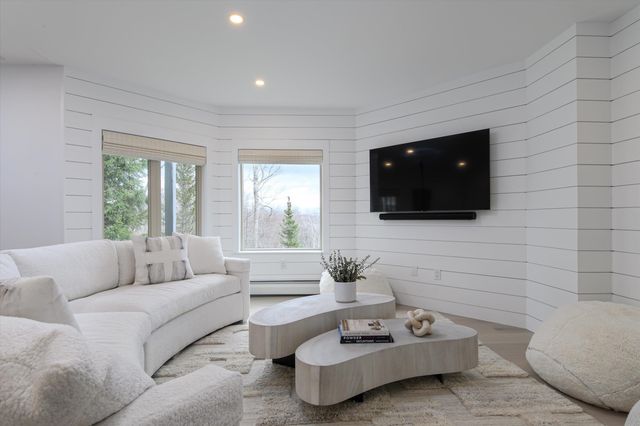 48 Alpine Way D-1, Ludlow, VT 05149