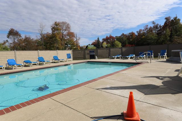 48 Alpine Way D-1, Ludlow, VT 05149