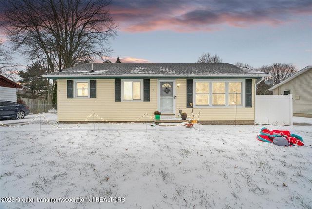 1015 Brad Street, Lansing, MI 48911