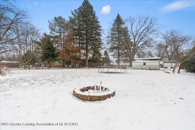 1015 Brad Street, Lansing, MI 48911