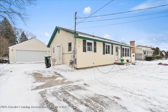 1015 Brad Street, Lansing, MI 48911