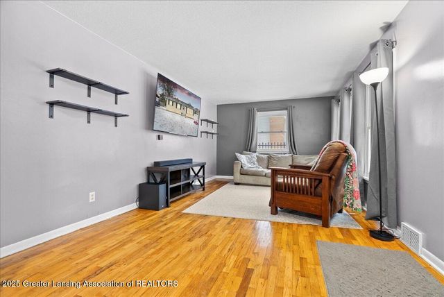 1015 Brad Street, Lansing, MI 48911