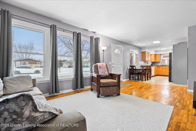 1015 Brad Street, Lansing, MI 48911