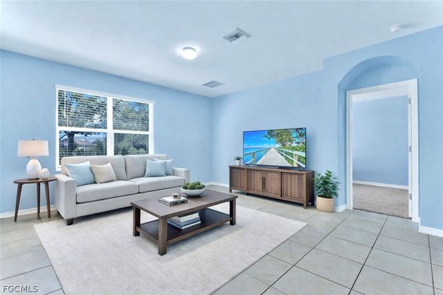 10357 Silver Pond LN, Lehigh Acres, FL 33936