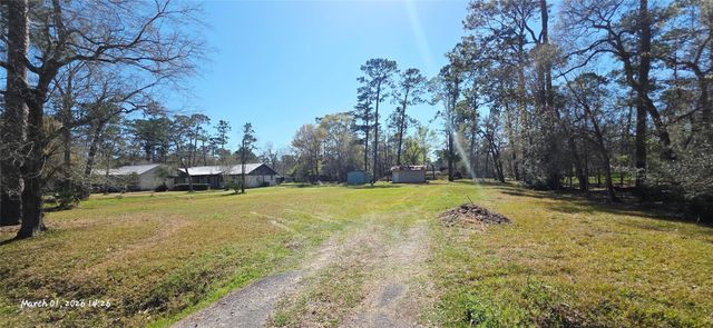 3506 Yupon Street, Dickinson, TX 77539