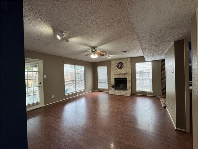 313 Thistlewood Court, League City, TX 77573