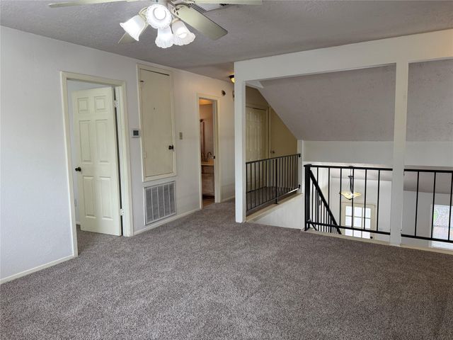 313 Thistlewood Court, League City, TX 77573