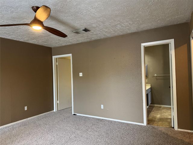 313 Thistlewood Court, League City, TX 77573