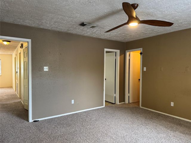 313 Thistlewood Court, League City, TX 77573