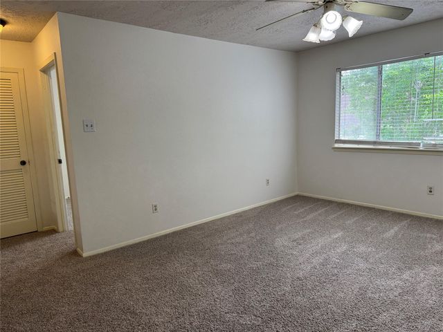 313 Thistlewood Court, League City, TX 77573