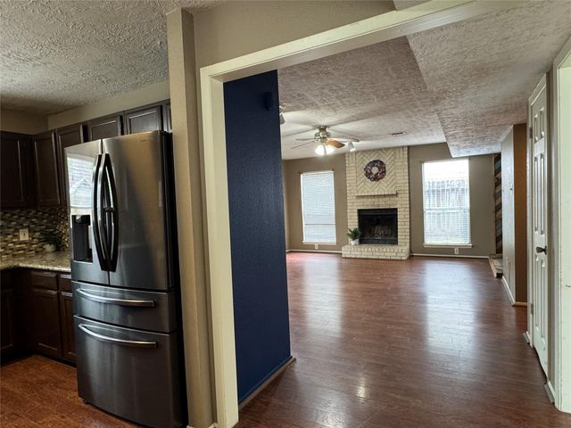 313 Thistlewood Court, League City, TX 77573