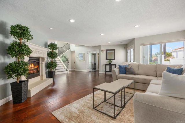 4863 Marathon Way, Oceanside, CA 92054