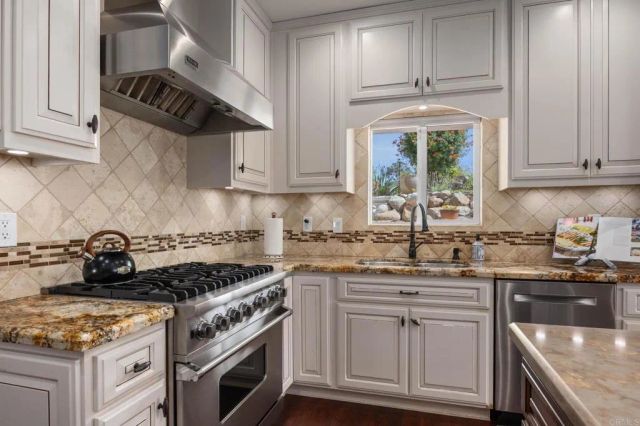 4863 Marathon Way, Oceanside, CA 92054