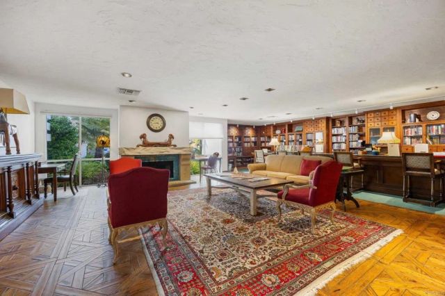 4863 Marathon Way, Oceanside, CA 92054