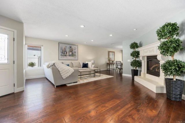 4863 Marathon Way, Oceanside, CA 92054
