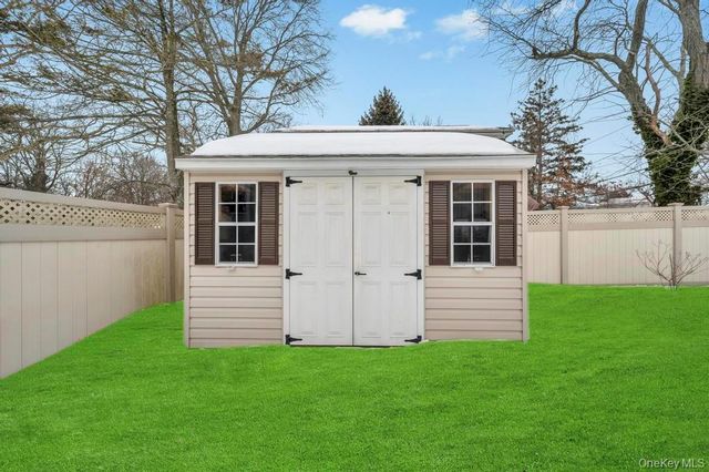 178 Gerhard Road, Plainview, NY 11803