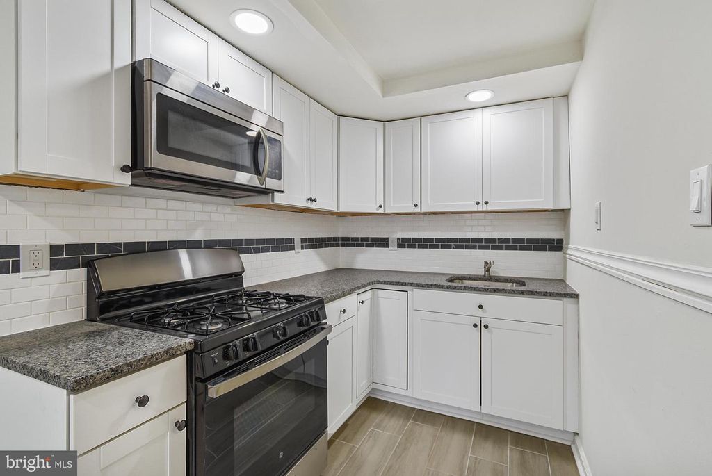 1246 WYCOMBE AVE, Darby, PA 19023