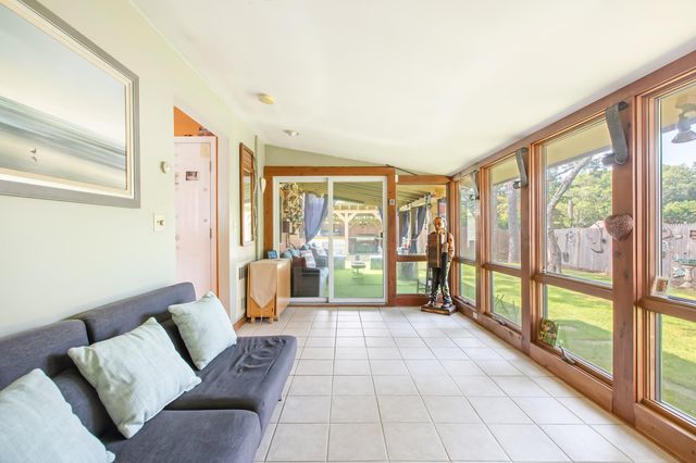 5 Birch Street, Buzzards Bay, MA 02532
