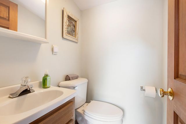 5 Birch Street, Buzzards Bay, MA 02532