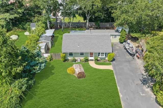 5 Birch Street, Buzzards Bay, MA 02532
