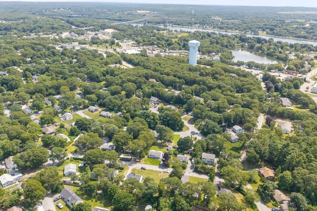 5 Birch Street, Buzzards Bay, MA 02532