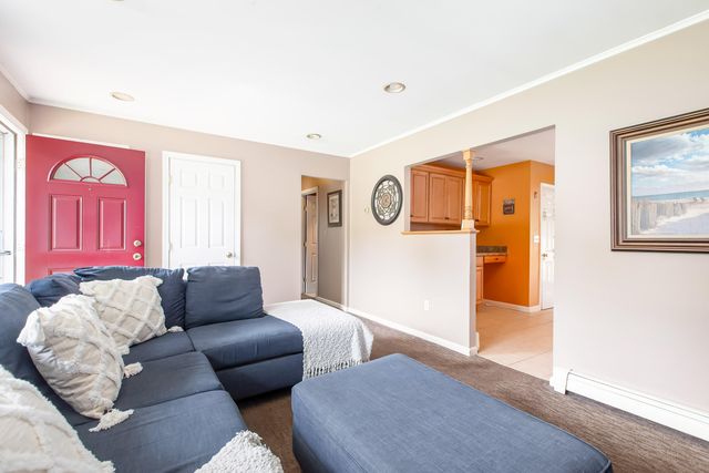 5 Birch Street, Buzzards Bay, MA 02532
