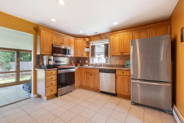 5 Birch Street, Buzzards Bay, MA 02532