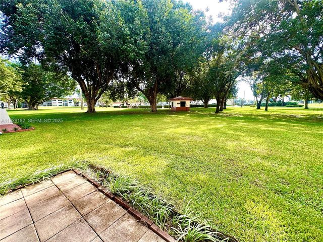 8990 S Hollybrook Blvd 108, Pembroke Pines, FL 33025