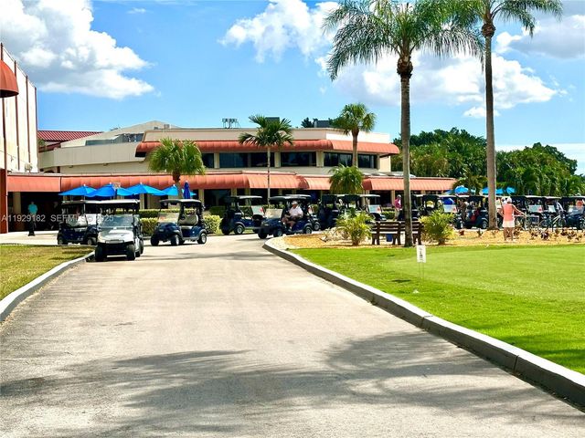 8990 S Hollybrook Blvd 108, Pembroke Pines, FL 33025