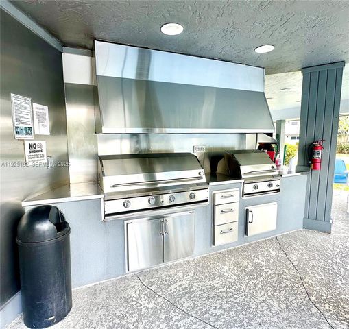 8990 S Hollybrook Blvd 108, Pembroke Pines, FL 33025