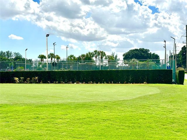 8990 S Hollybrook Blvd 108, Pembroke Pines, FL 33025