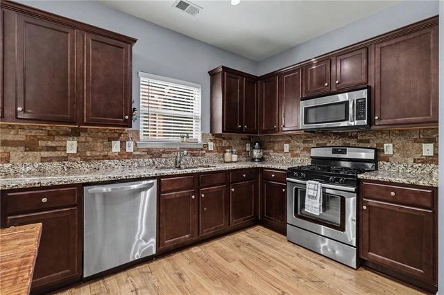252 Parkmont Way, Dallas, GA 30132