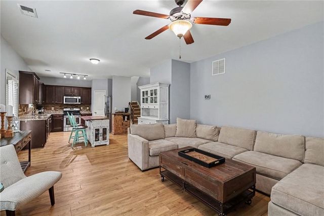 252 Parkmont Way, Dallas, GA 30132